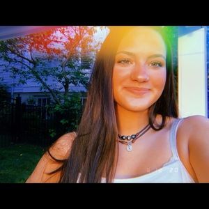 Meet your Posher, Caroline